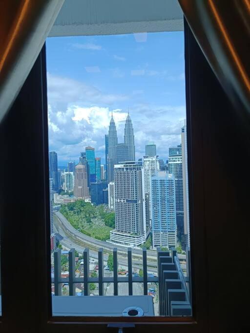 Cl 29A Insta Klcc View & Infinity Pool Apartman Kuala Lumpur Kültér fotó