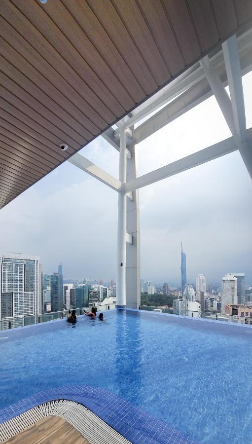 Cl 29A Insta Klcc View & Infinity Pool Apartman Kuala Lumpur Kültér fotó